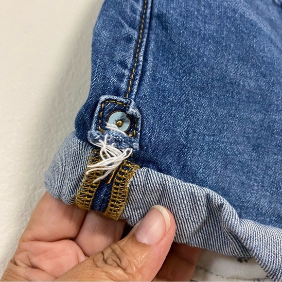 PILCRO Shorts Women’s Size 25 Blue denim Mid Rise Short Shorts - Picture 3 of 14